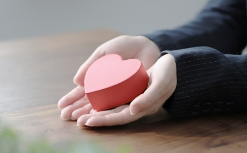 術後1年間のフォローと内服外用などのAGA治療併用